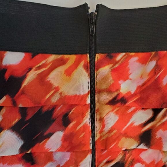 GUESS Skirt - Picture 4 of 4